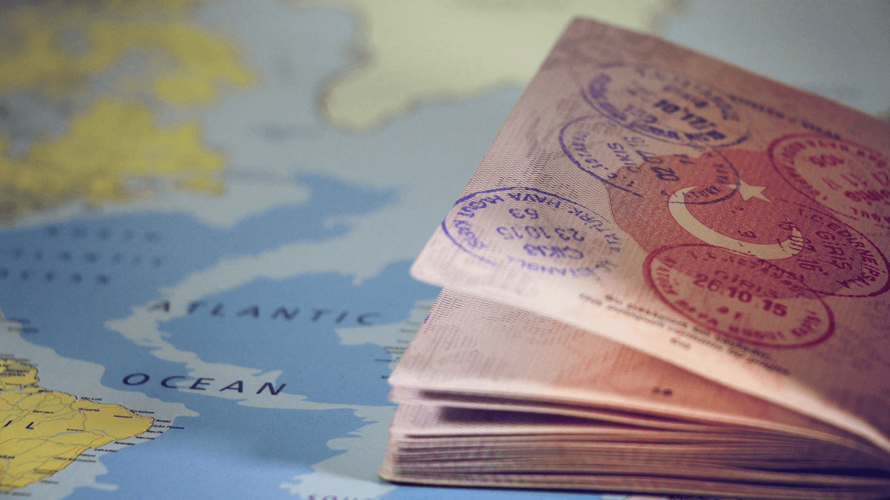 Información sobre visado y regulaciones de aduana
