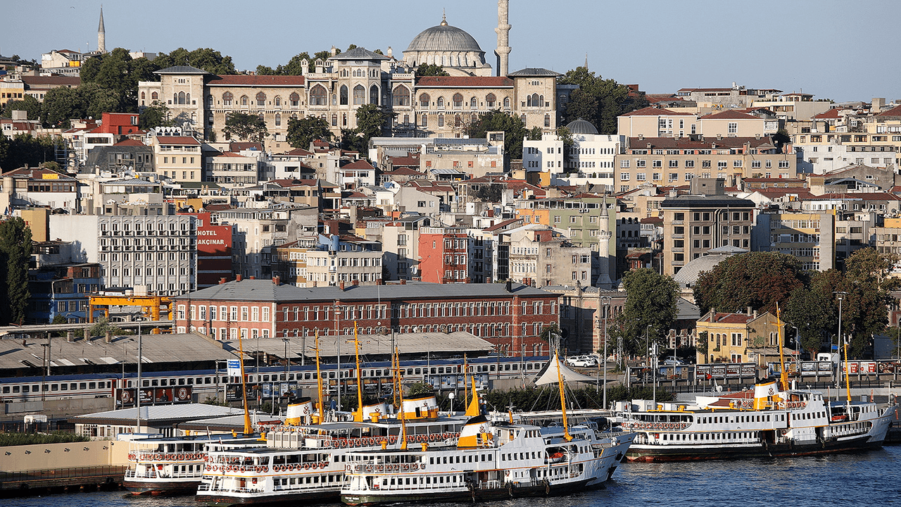 Los barcos públicos en Estambul