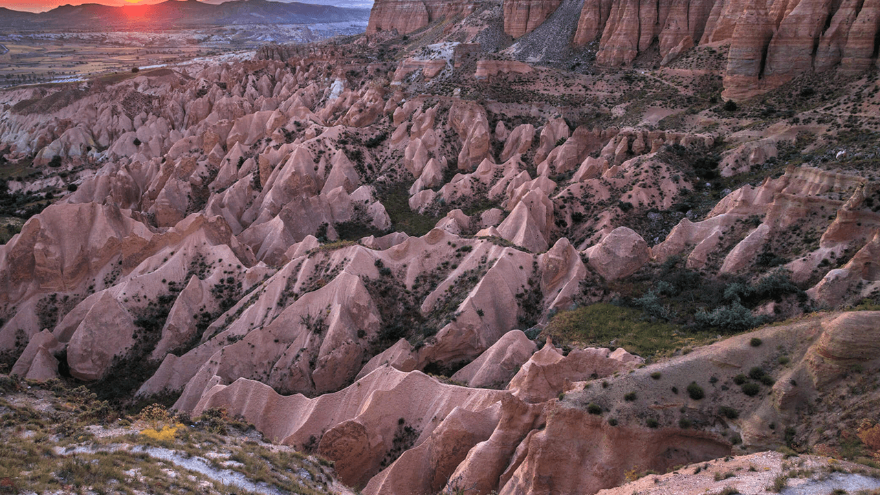 Valles de Güllüdere y Kizilcukur (Valles Rosa y Rojo)