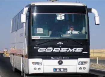 Как добраться до Каппадокии? 1 a bus driving on the road