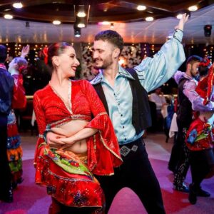 Crucero nocturno con cena y espectacula